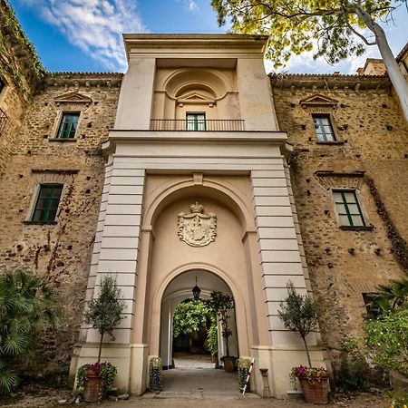 Palazzo Belmonte Hotel Santa Maria di Castellabate Exterior photo