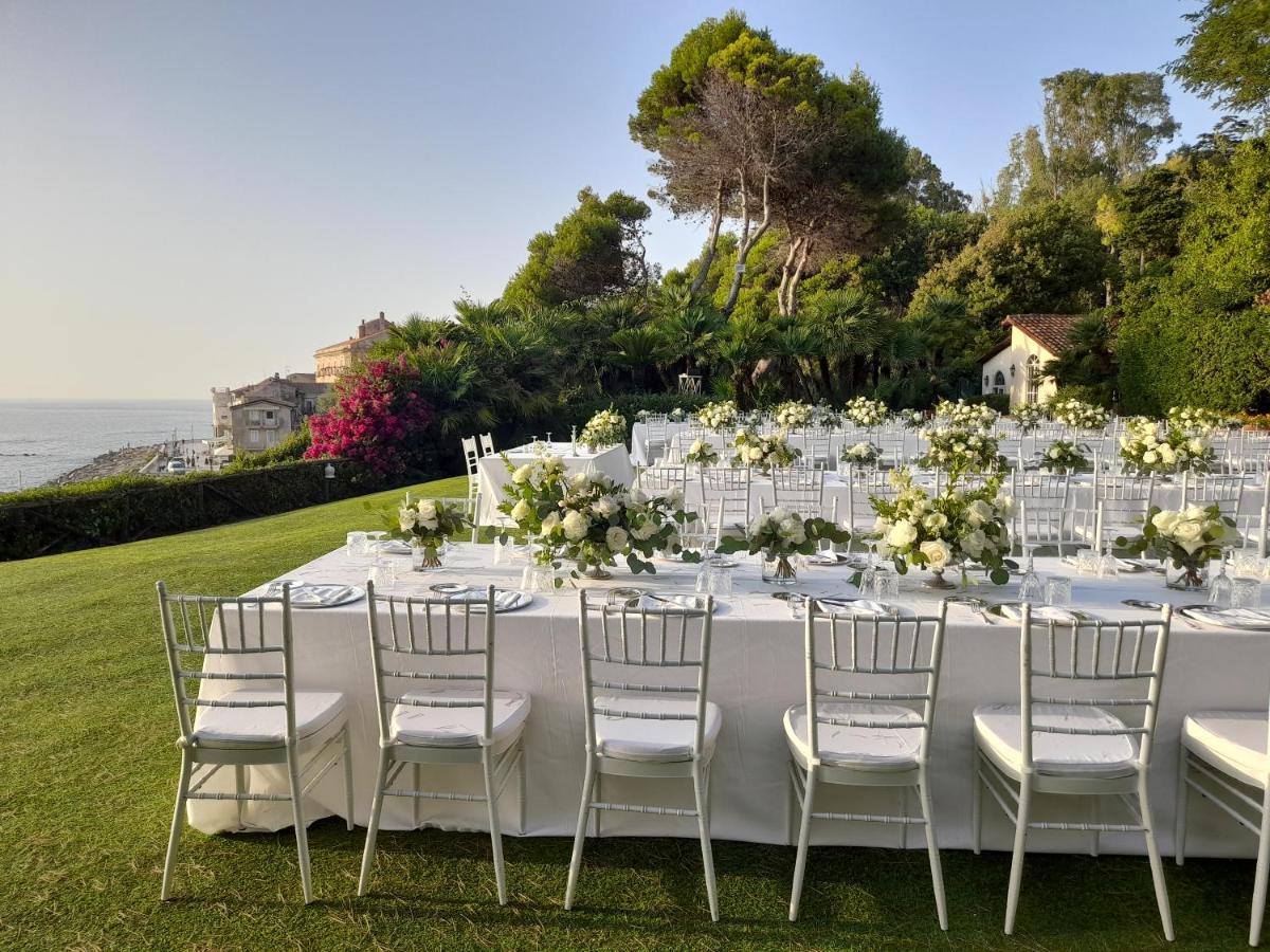 Palazzo Belmonte Hotel Santa Maria di Castellabate Exterior photo