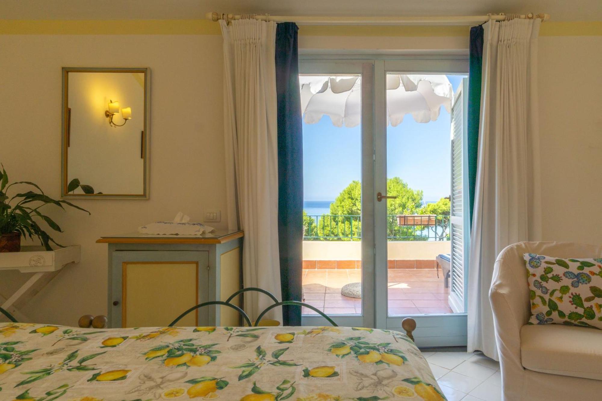 Palazzo Belmonte Hotel Santa Maria di Castellabate Exterior photo
