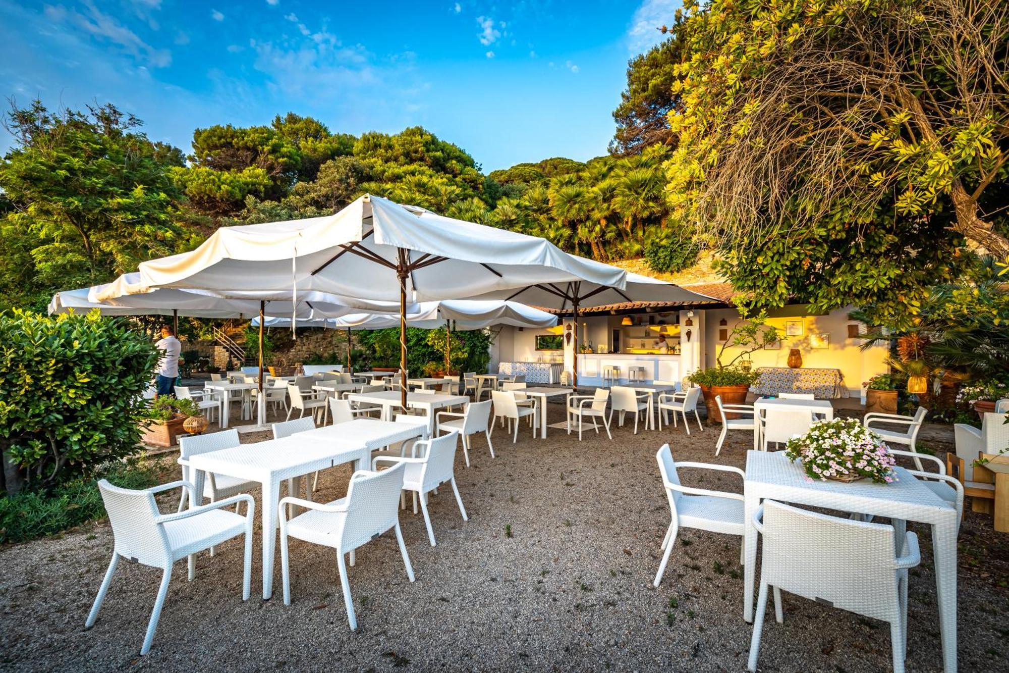 Palazzo Belmonte Hotel Santa Maria di Castellabate Exterior photo